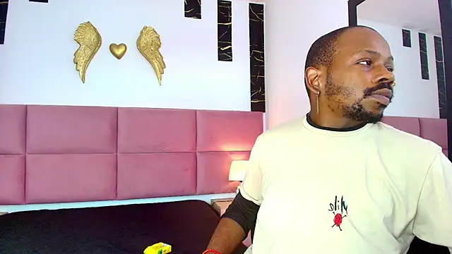 Snapshot of muller_asher chatting on 10-29-25, 08:32 muller asher online show from 10-29-25, 08:32