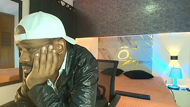 Snapshot of muller_asher chatting on 11-08-25, 04:12 muller asher online show from 11-08-25, 04:12