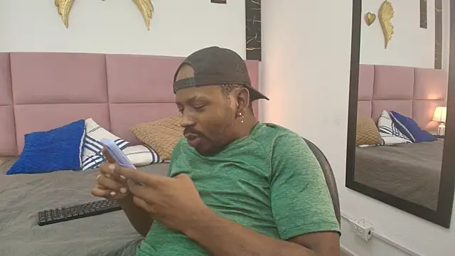 Snapshot of muller_asher chatting on 11-11-25, 03:28 muller asher online show from 11-11-25, 03:28