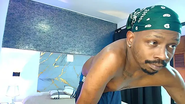 Snapshot of muller_asher chatting on 11-15-25, 11:43 muller asher online show from 11-15-25, 11:43