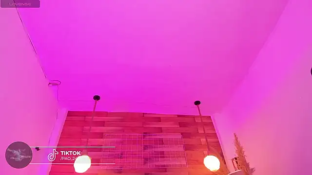 Snapshot of Emily_brown04 chatting on 03-13-26, 05:47 Emily brown04 online show from 03-13-26, 05:47