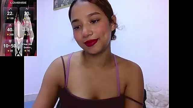 Snapshot of Natzury chatting on 12-17-25, 02:23 Natzury online show from 12-17-25, 02:23