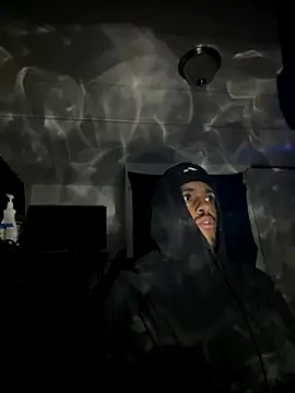 tyrek5051 online show from 10-26-25, 03:45