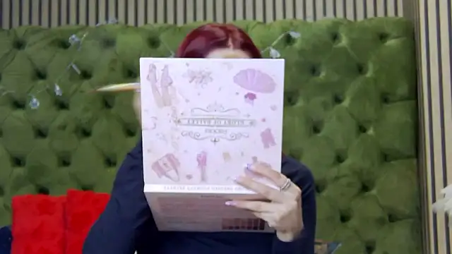 LunaHart online show from 01-11-26, 05:40