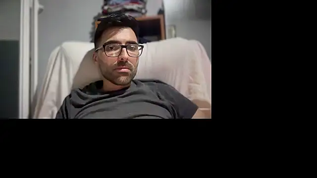 Snapshot of Alicante34 chatting on 10-04-25, 06:50 Alicante34 online show from 10-04-25, 06:50