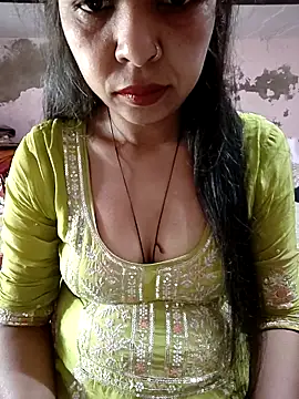 Paakhi-Singh online show from 12-22-25, 06:10