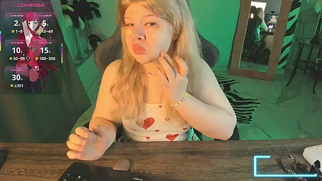 LilithNelson online show from 12-20-25, 05:47