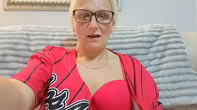 Velvet-Secrets online show from 10-08-25, 08:50