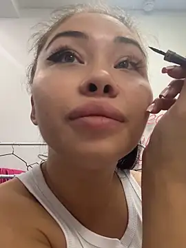 Mia stepMOM online show from 09-22-25, 06:26