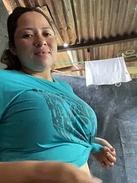 Snapshot of sabrossa chatting on 10-29-25, 04:31 sabrossa online show from 10-29-25, 04:31