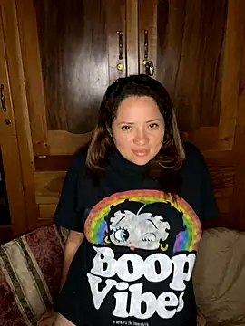 Snapshot of sabrossa chatting on 11-06-25, 03:29 sabrossa online show from 11-06-25, 03:29