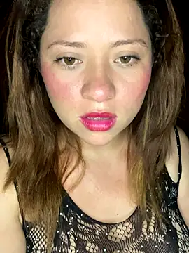 Snapshot of sabrossa chatting on 11-12-25, 03:51 sabrossa online show from 11-12-25, 03:51