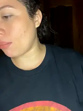 Snapshot of sabrossa chatting on 12-14-25, 04:07 sabrossa online show from 12-14-25, 04:07