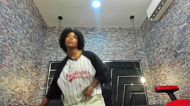 WILD FIREE  online show from 02-19-26, 07:21