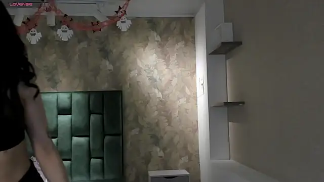 Saya Amaretto1 online show from 10-24-25, 06:48