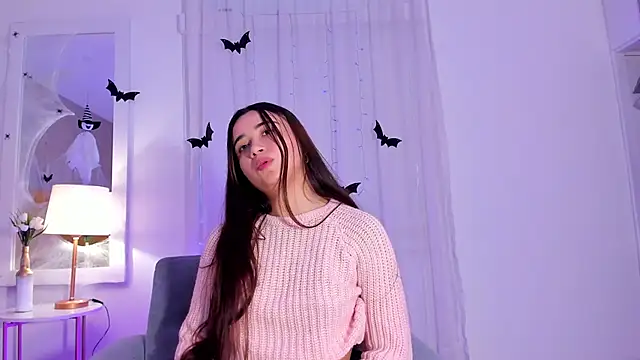 AuroraMiiller online show from 10-21-25, 09:04