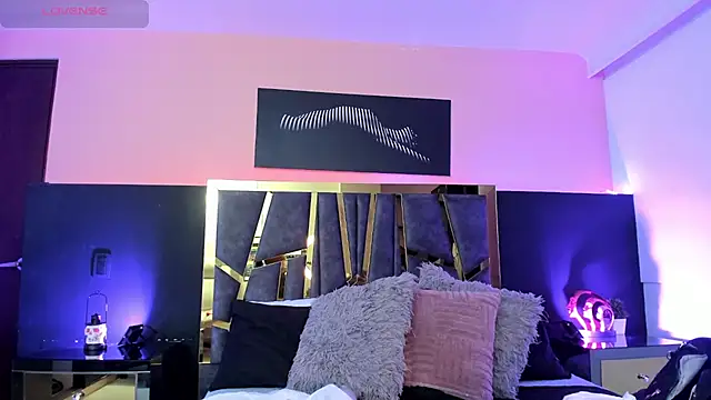 ScarletTorres online show from 10-19-25, 03:45