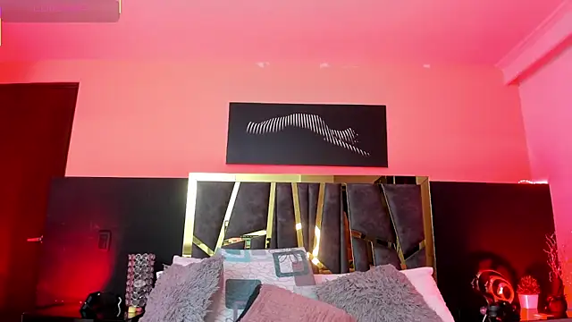 ScarletTorres online show from 11-10-25, 06:29