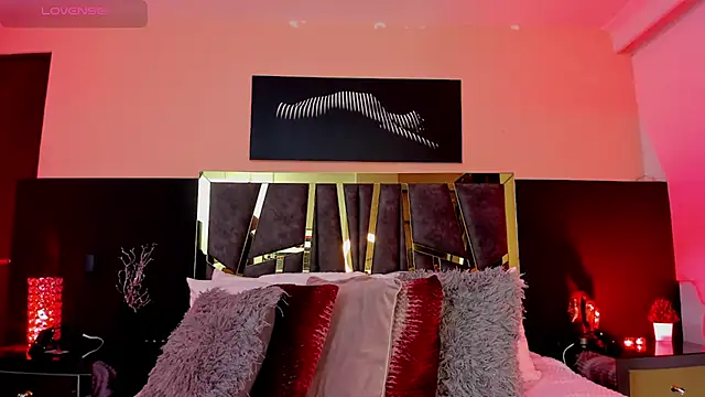 ScarletTorres online show from 11-27-25, 06:10