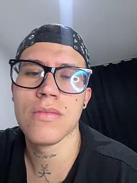 Kurtxxx22 online show from 11-09-25, 01:04