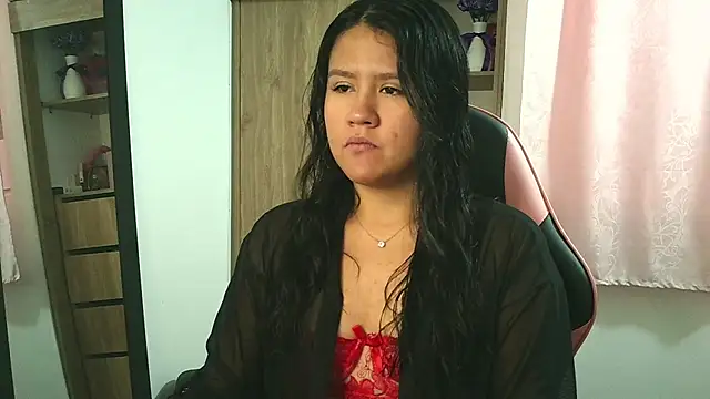 Oliviawatson1 online show from 11-22-25, 01:32