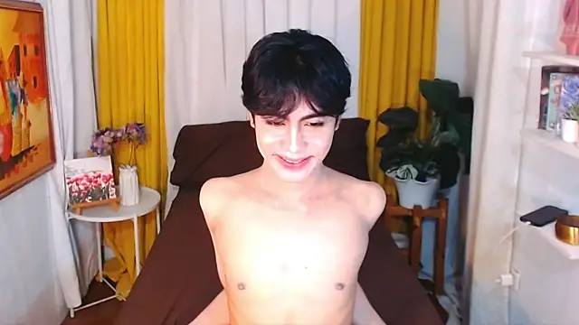 Snapshot of DhicksonCammer chatting on 12-17-25, 02:01 DhicksonCammer online show from 12-17-25, 02:01