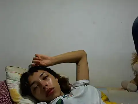 MeganAndMaxxh online show from 10-19-25, 04:57