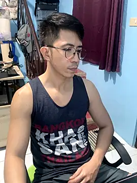 Snapshot of ieat_monsters chatting on 11-16-25, 03:17 ieat monsters online show from 11-16-25, 03:17