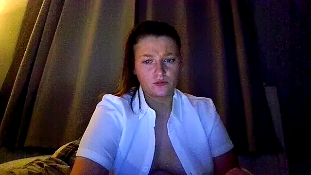 Snapshot of RUBY-ROSE-SWINGS chatting on 12-04-25, 02:32 RUBY-ROSE-SWINGS online show from 12-04-25, 02:32