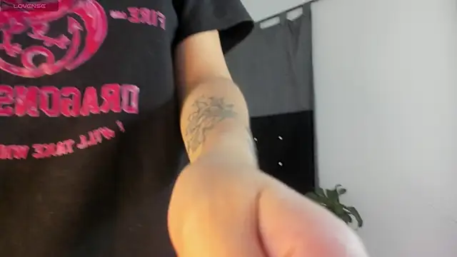 NicoleFletcher online show from 10-20-25, 07:20