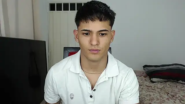 Alex mojica online show from 10-18-25, 06:26