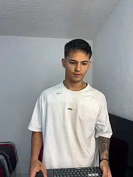 Alex mojica online show from 02-10-26, 06:17