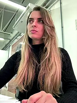 SweetGraciosa online show from 10-10-25, 03:22