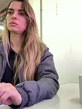 SweetGraciosa online show from 10-15-25, 12:16