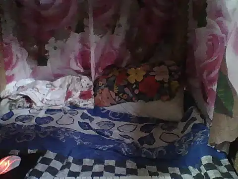 Kristen05 online show from 10-06-25, 09:45