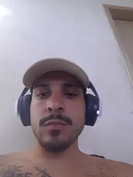 Snapshot of branquintatto chatting on 10-20-25, 08:04 branquintatto online show from 10-20-25, 08:04