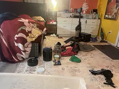 bearcub300 online show from 11-22-25, 02:10