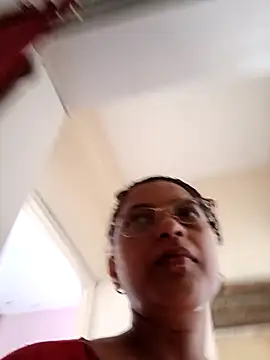 thanusi 2 online show from 10-31-25, 08:37