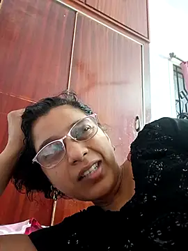 thanusi 2 online show from 11-22-25, 01:04