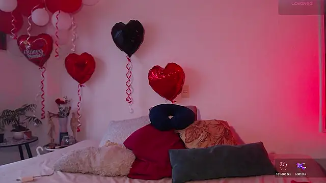 Snapshot of Theevae chatting on 02-14-26, 10:28 Theevae online show from 02-14-26, 10:28