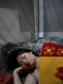 LinhNa999 online show from 02-13-26, 01:40