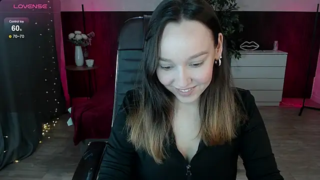 Snapshot of Sexy_Alexia69 chatting on 10-22-25, 10:04 Sexy Alexia69 online show from 10-22-25, 10:04