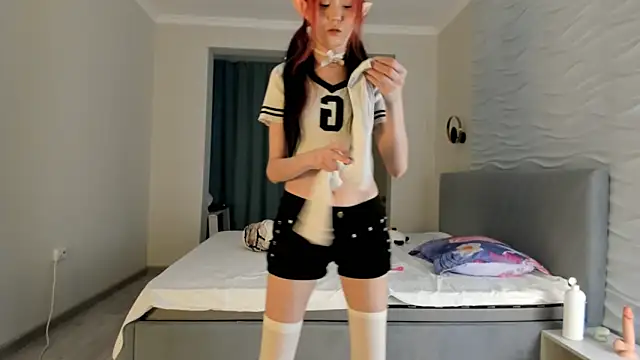 Snapshot of kawai_mai chatting on 09-11-25, 02:06 kawai mai online show from 09-11-25, 02:06