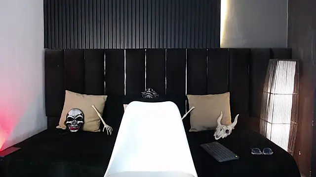 Snapshot of Dominic_ghost chatting on 10-10-25, 10:09 Dominic ghost online show from 10-10-25, 10:09