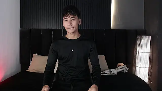 Snapshot of Dominic_ghost chatting on 10-24-25, 10:06 Dominic ghost online show from 10-24-25, 10:06