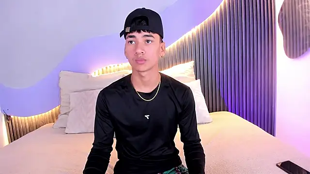 Snapshot of Dominic_ghost chatting on 11-07-25, 04:01 Dominic ghost online show from 11-07-25, 04:01