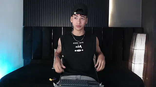 Snapshot of Dominic_ghost chatting on 11-12-25, 12:22 Dominic ghost online show from 11-12-25, 12:22