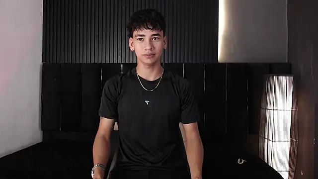 Snapshot of Dominic_ghost chatting on 12-15-25, 02:05 Dominic ghost online show from 12-15-25, 02:05