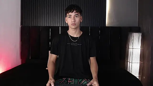 Snapshot of Dominic_ghost chatting on 12-19-25, 04:19 Dominic ghost online show from 12-19-25, 04:19