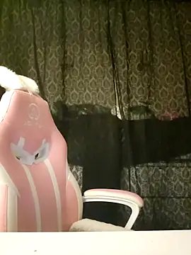 EmilyAngelUK online show from 10-11-25, 11:03